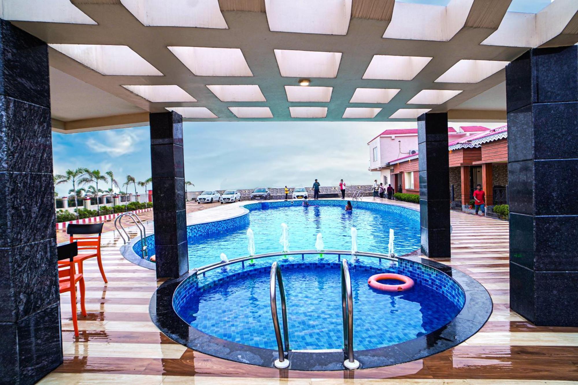 Prasant On Beach Resort !! Lift - Wifi -Restaurant-Parking Facilities-Newly Decorated Room !! Мандармони Екстериор снимка